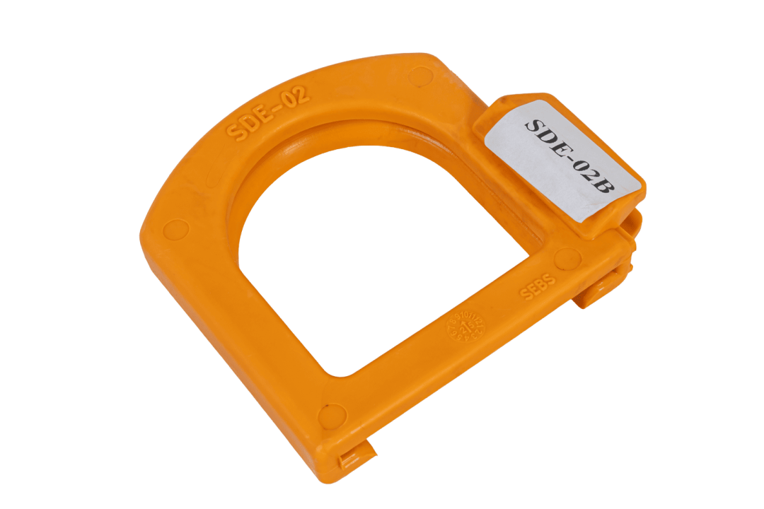 Protection de tête d'attelage STEELPRESS SDE-02B (pattes 4 mm) avec support de prise